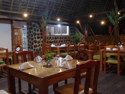 Rio Napo Lodge 레스토랑 또는 맛집