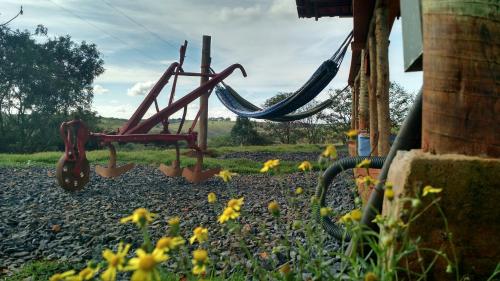 Taman di luar Aldeia Canastra Pousada
