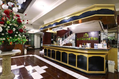 Lounge oder Bar in der Unterkunft Hotel Wisata