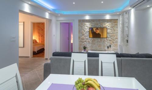 New 4* apartment "Orto" in the center of Trogir