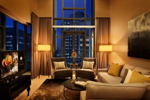 Hotel Le Soleil by Executive Hotels Image