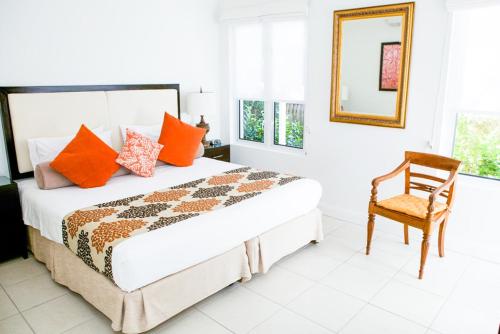 Un pat sau paturi într-o cameră la 5313 BEACH CLUB CORAL SUITE
