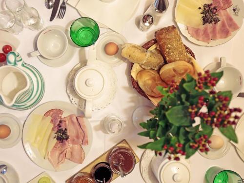 Jídlo v hotelu nebo okolí