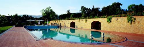 The swimming pool at or close to Borgo Il Melone
