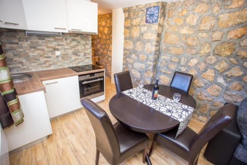 Kuchyň nebo kuchyňský kout v ubytování Apartment Any