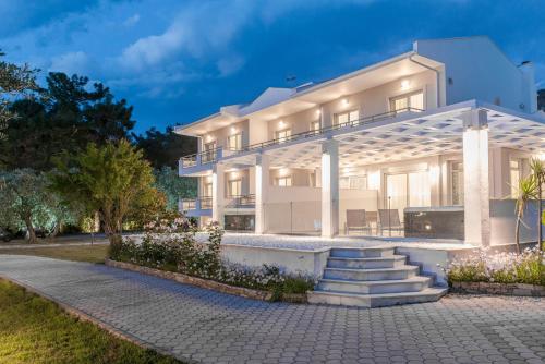 Gallery image of Akti Belvedere Color & Essence in Skala Rachoniou