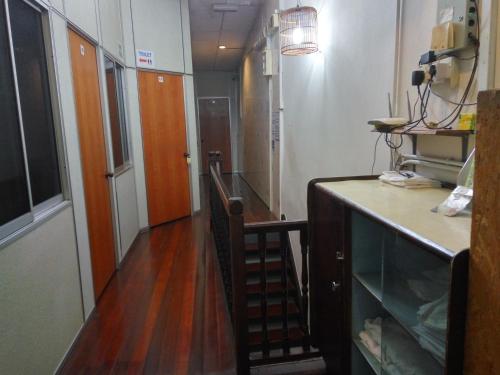 Dapur atau dapur kecil di Discovery Youth Hostel Malacca