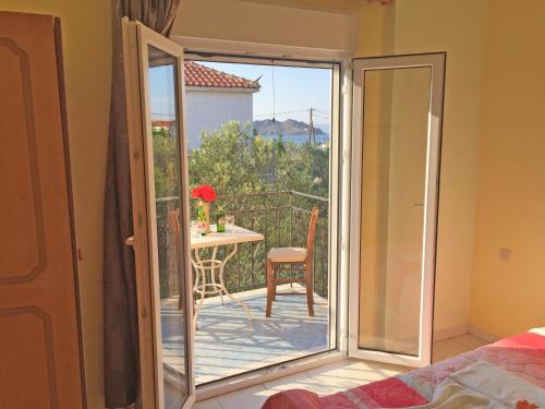 Afbeelding uit fotogalerij van Acapoulco apartments in Anaxos