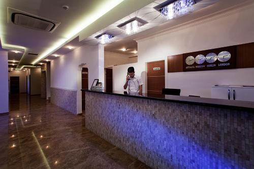 Επισκέπτες που μένουν στο Venessa Beach Hotel