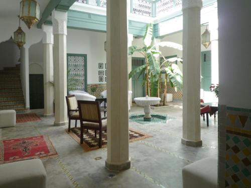 สระว่ายน้ำที่อยู่ใกล้ ๆ หรือใน Riad Azahar