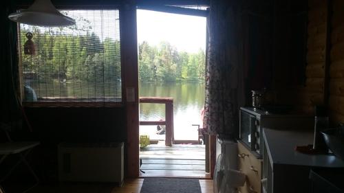 Balkón nebo terasa v ubytování Lohja Chalet at Lake Enäjärvi