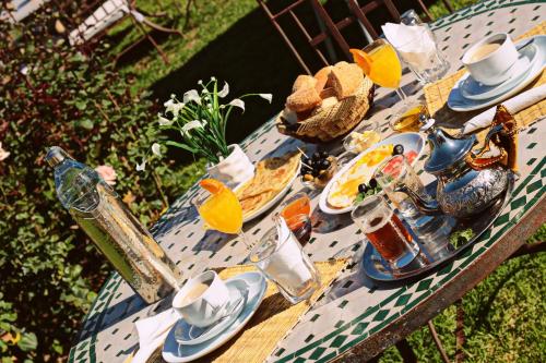 Jídlo v penzionu nebo okolí