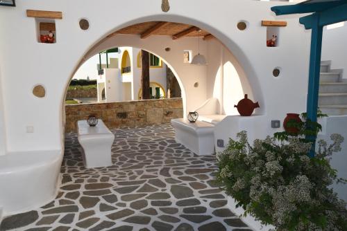 a bathroom with two toilets in a building at Keti Kapri in Plaka