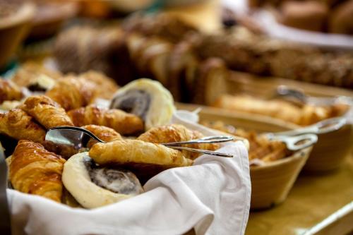 Jídlo v hotelu nebo okolí