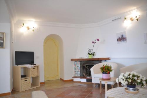 Μια τηλεόραση ή/και κέντρο ψυχαγωγίας στο Alexa & Ella House