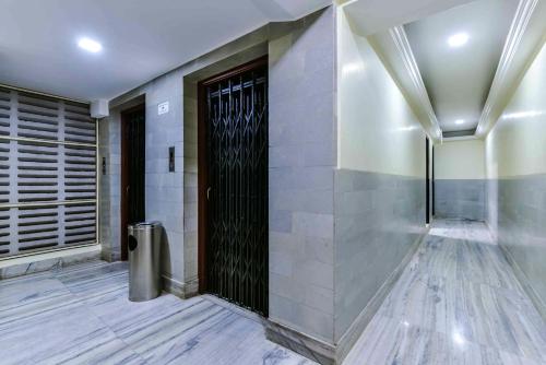 Koupelna v ubytování Hotel Metro Palace Bandra