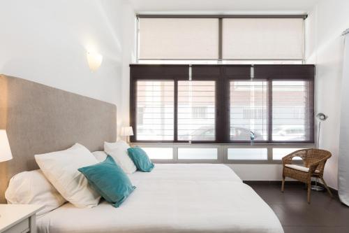 Imagen de la galería de Apartamentos Cornellalux 2, en Cornellà de Llobregat