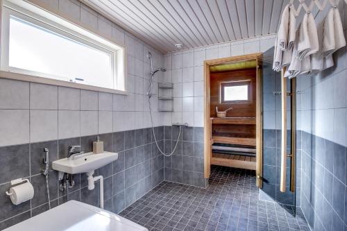 Galería fotográfica de Kasekese Holiday Home with Sauna and Garden en Kuressaare