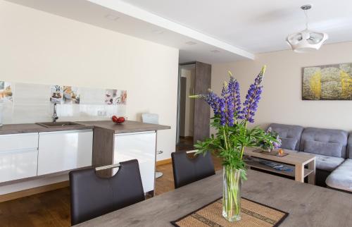 Ruang duduk di Violetos Lux Apartamentai