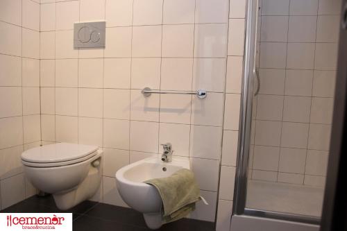 B&B Cemener tesisinde bir banyo