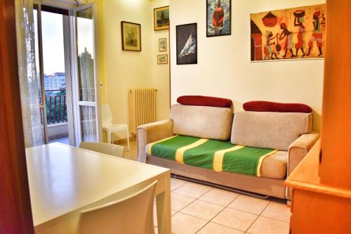 A seating area at Bilocale Valverde