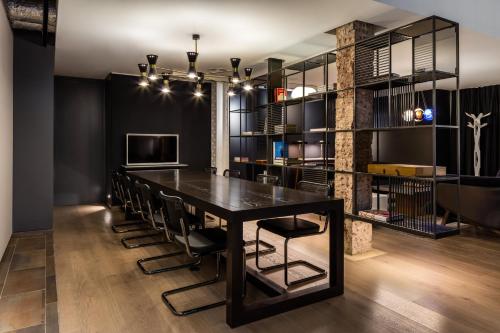Radisson Blu Hotel, London Mercer Street Image