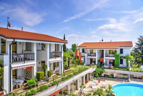Bazén v ubytování Italsol Residence Riai nebo v jeho okolí