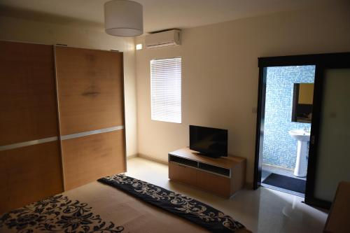 Kaboo Homeにあるテレビまたはエンターテインメントセンター
