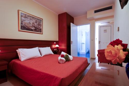 Gallery image of Hotel Cristina Maris in Loutraki