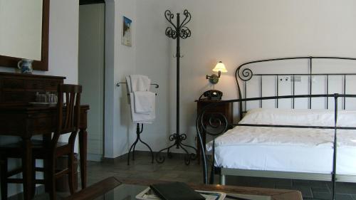Gallery image of Alexandros Hotel in Platis Yialos Sifnos