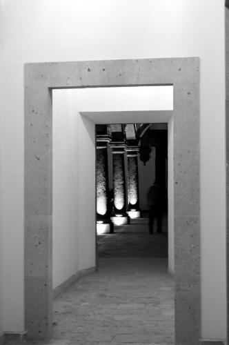 a black and white photo of a hallway in a building at Hotel Casa Blanca 7 in San Miguel de Allende