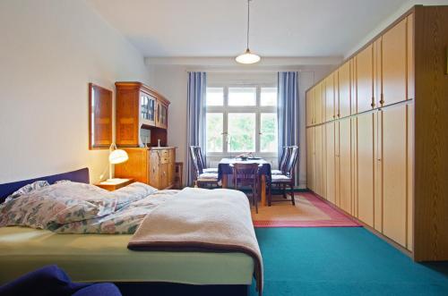 Kama o mga kama sa kuwarto sa Private Apartments Hannover - Room Agency