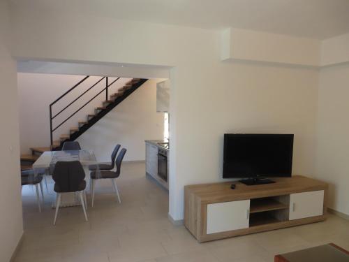 Luka Apartments