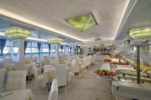 Galería fotográfica de Hotel Helen en Caorle