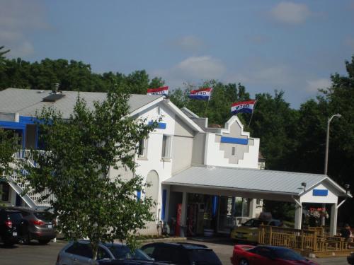 Joys Inn Niagara Falls – Photos 2