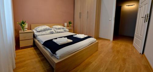 Ένα ή περισσότερα κρεβάτια σε δωμάτιο στο 777 Apartaments
