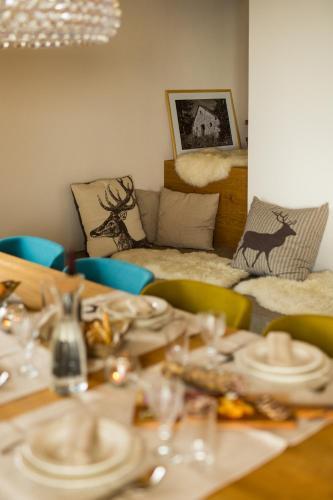 Un lugar para sentarse en Eco Chalet AstraMONTANA