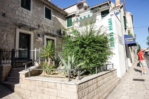 Apartments Kuća Mala