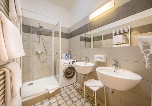 Et badeværelse på Apartments 39 Wenceslas Square