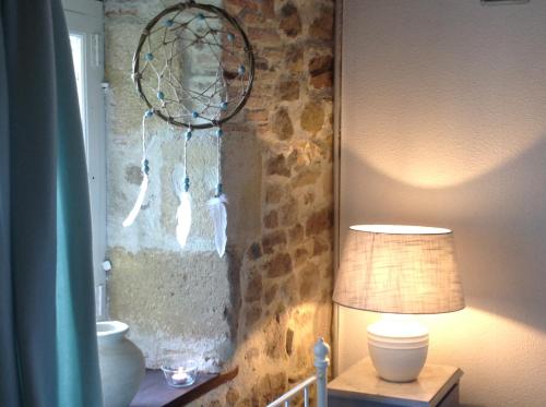 Ванна кімната в Domaine Charente Glamping Familyroom Le Jardin with external toilet & shower house & outdoor kitchen