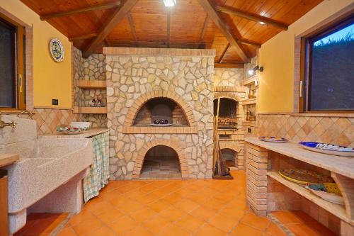 Galeriebild der Unterkunft Villa con piscina privata tra Palermo e Cefalù AC - BBQ - Wi-Fi free in Altavilla Milicia