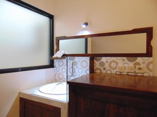 Ένα μπάνιο στο Batu Kandik Homestay