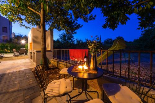 Apartments Shosha