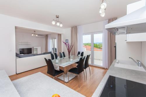 Fotografie z fotogalerie ubytování Apartman Mira- Omis v Omiši