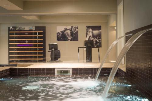 ミラノ・マリッティマにあるPerla Verde Hotelのギャラリーの写真
