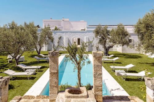 Villa con piscina y olivos en Masseria Narducci, en Montalbano