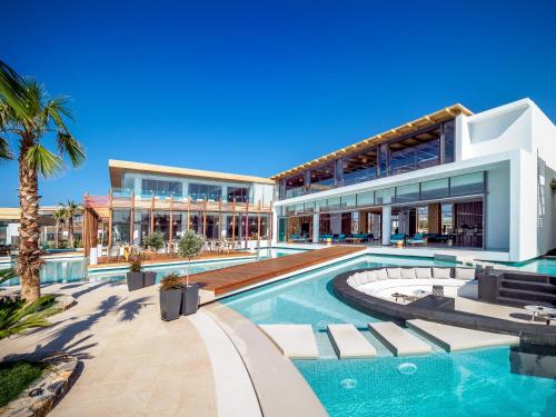 Stella Island Luxury Resort & Spa (Adults Only) — Property building
