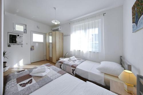 Studio apartment Visnjik
