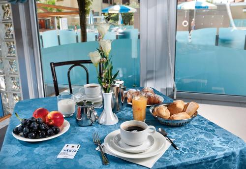 Jídlo v hotelu nebo okolí