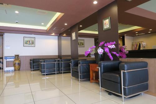 The lobby or reception area at Hotel Naniwa Shimanouchi